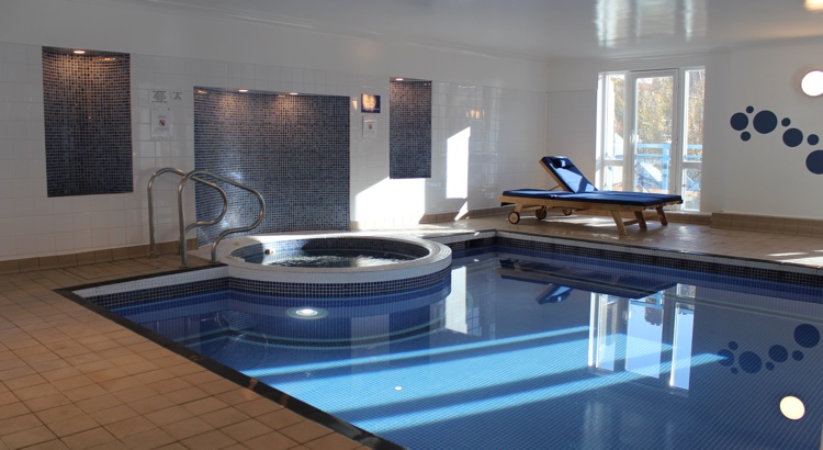 King & Queen Wharf pool and spa